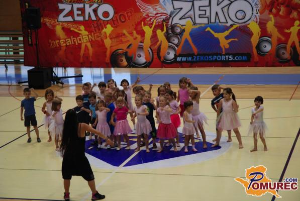 FOTO: Tradicionalna poletna produkcija plesne šole Zeko