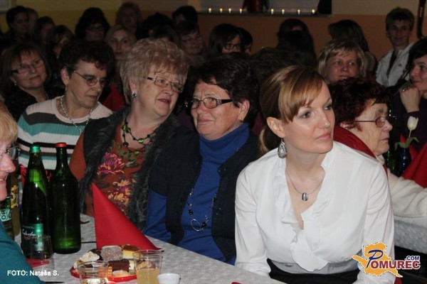 FOTO: V Serdici dan žena proslavilo čez 100 žensk