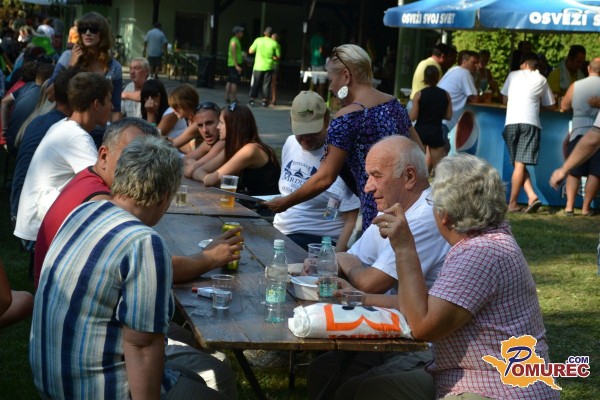 FOTO: Festival bezga v Krog privabil številne obiskovalce
