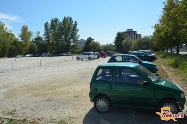 Parkirišče pri murskosoboški bolnišnici bo plačljivo tudi brez asfalta