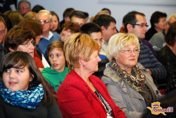 FOTO: Boštjan Bračič, Alma Merklin in drugi na dobrodelnem koncertu v Puconcih