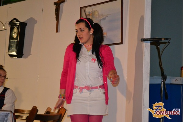 FOTO: Večer skečev v Krogu