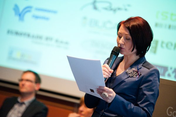 Na pobudo Pomurke Sonje Šterman v Ljubljani izpeljan 2. Simpozij o uniformah