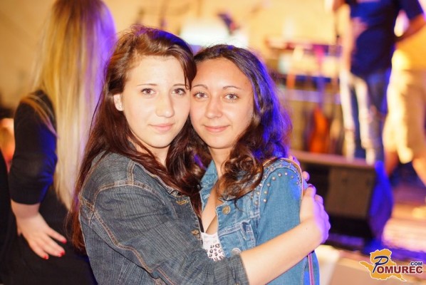 FOTO: Zabava v Lipovcih s skupino D'Kwaschen Retashy