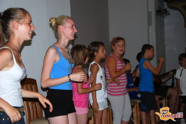 FOTO: Otroci iz Črenšovcev prve počitniške dni preživljajo na oratoriju