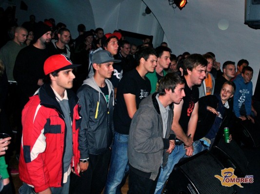 FOTO: Nemir in Princip razgrela številčno publiko v MIKK-u