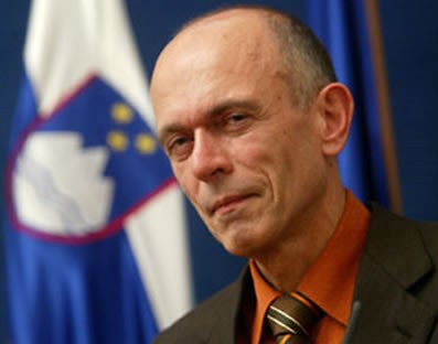 Komentar: Po Janezu Janez (ali Alenka, saj je vseeno)