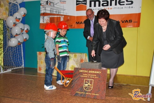 FOTO: V Odrancih položili temeljni kamen za novi vrtec