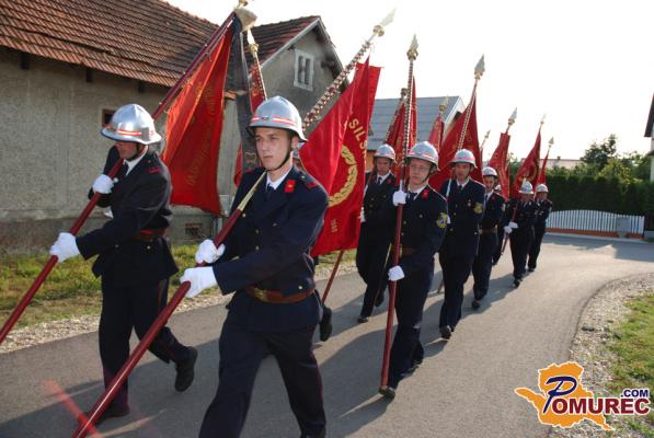 FOTO: Proslava ob razvitju prapora PGD Bratonci