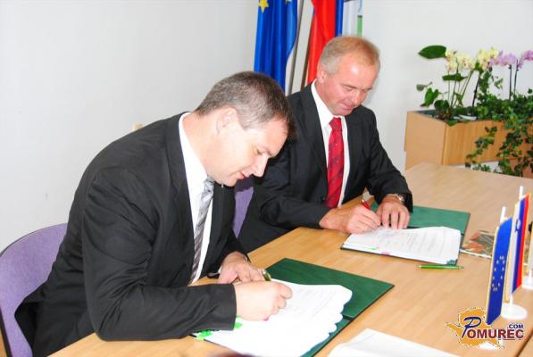 Po podpisu pogodb začetek gradnje pomurskega vodovoda v ponedeljek