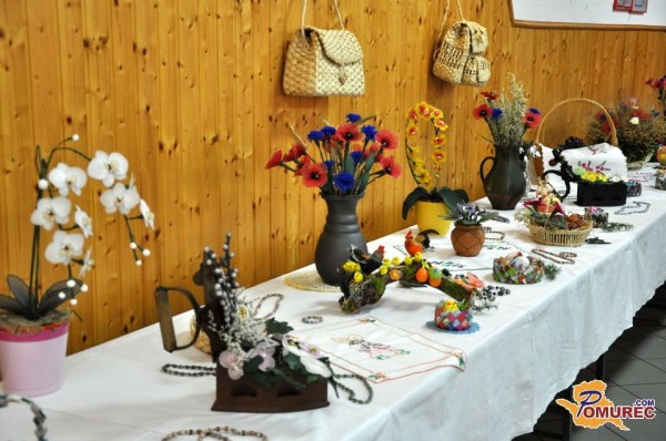 FOTO: Velikonočna razstava ročnih del »Belih tulpik« z Bistrice