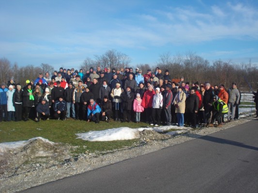 FOTO: Tradicionalni Prešernov pohod v Lipi