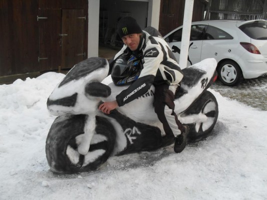 Miran Špilak - motorist, ki si je sanjski motor zaradi krize izdelal kar iz snega