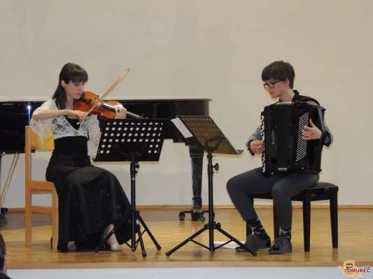 FOTO: Recital Tine Čeh in Tjaše Čerič v Ljutomeru