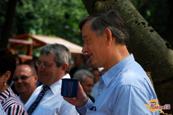 FOTO: Büjraški špricer na Otoku ljubezni spil tudi predsednik Türk