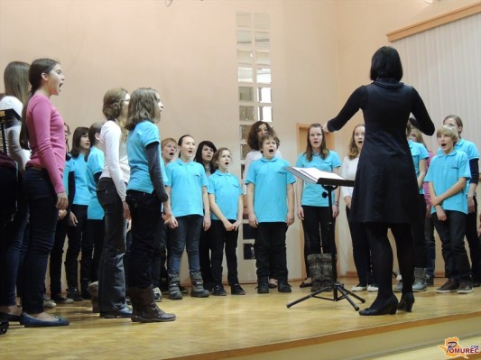 FOTO IN VIDEO: Dva mladinska zbora združila moči v skupnem projektu »Adiemus«