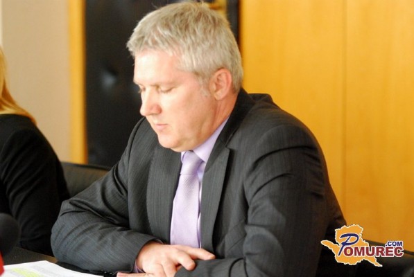 Štihec poziva Bratuškovo in gospodarskega ministra za ukrepanje v AHA Muri