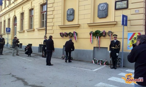 FOTO: V Lendavi sta se ob madžarskem prazniku srečala obrambna ministra