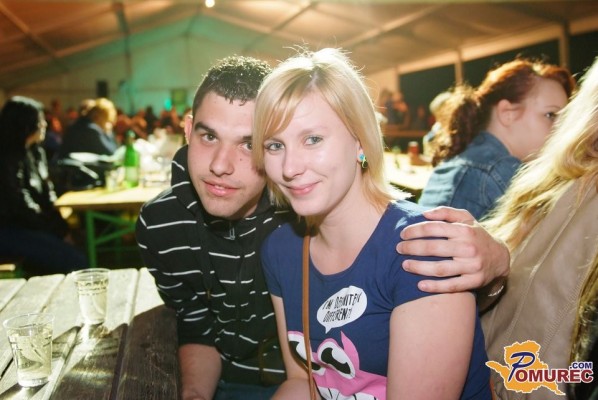 FOTO: V Beltincih prvomajska zabava s skupino Blue Planet