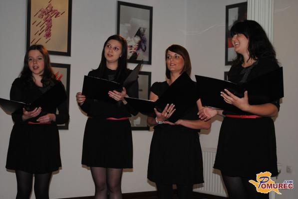 FOTO: La Femme navdušile v lendavski sinagogi