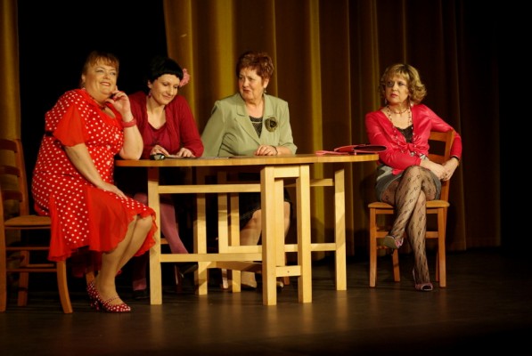 FOTO: Večer komedij Skečhec nasmejal Ljutomer