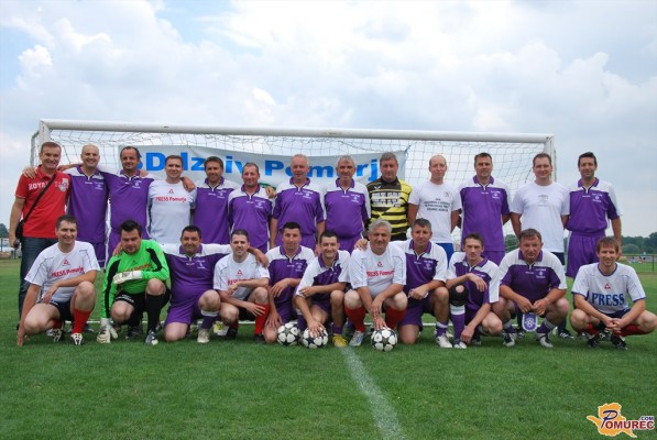 FOTO: Nogometno šolo v Črenšovcih zaključili s tekmo med veterani in novinarji