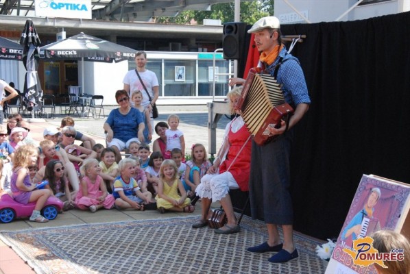 FOTO: Kabaret gospoda Laureala na Trgu kulture v Murski Soboti