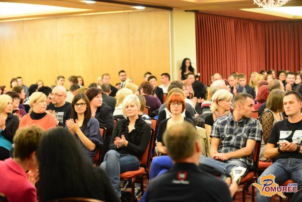 FOTO: Aleš Černi v Murski Soboti predstavil svoje kreacije