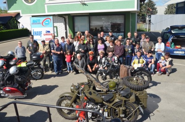 FOTO: Otvoritvena vožnja lotmerških Puhovcev 