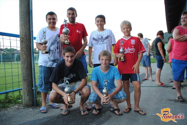 FOTO: Domača ekipa zmagala na DPM turnirju v Bratoncih