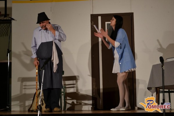 FOTO: V Krogu nedeljski večer zaključili s smehom