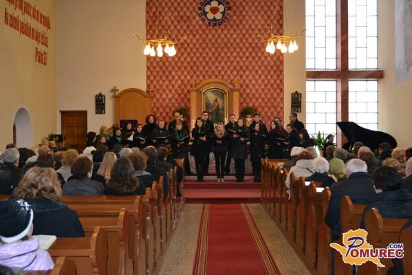 Moravske Toplice: Cantate pričaral praznično vzdušje